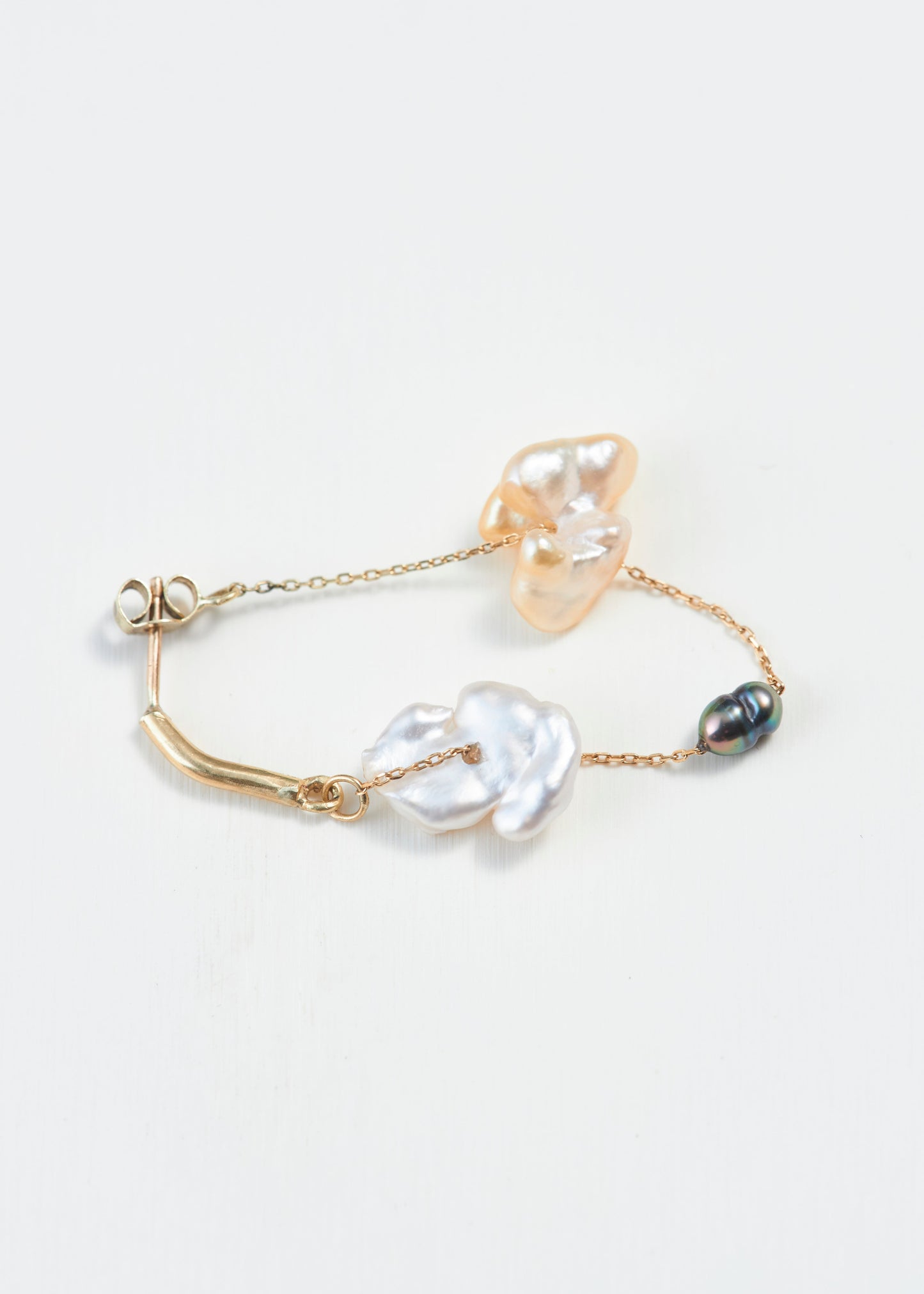 Motion Chain Earring