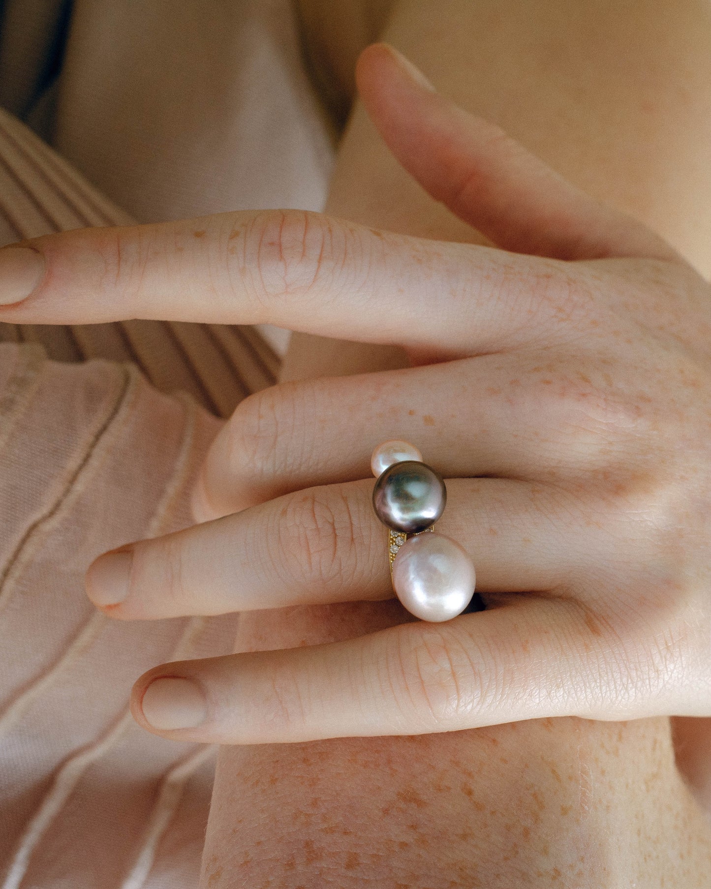 The Forest Ring - Tahitian pearl and Lavender pearl