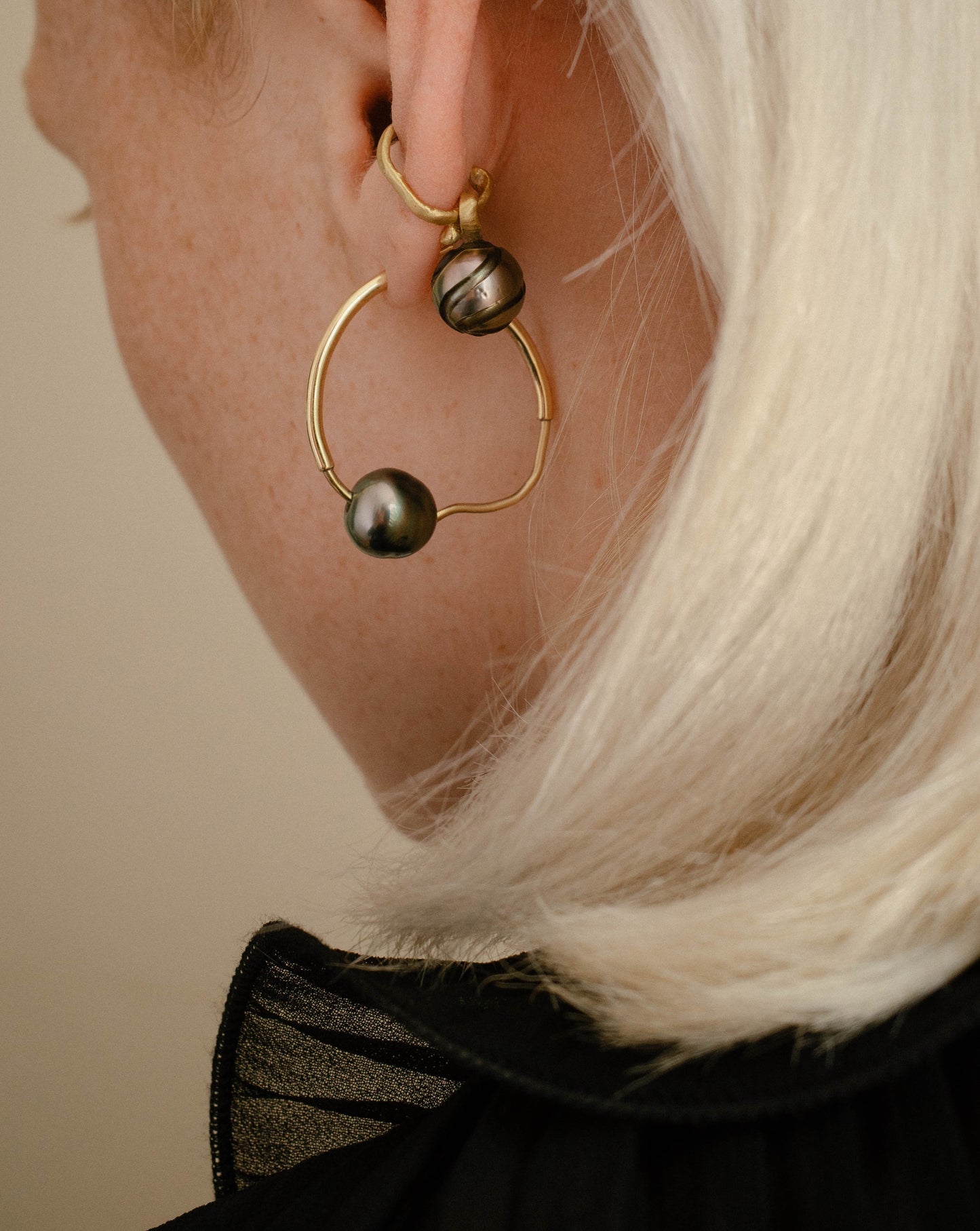 Forest Sculpted Single Earring  -Tahitian pearl