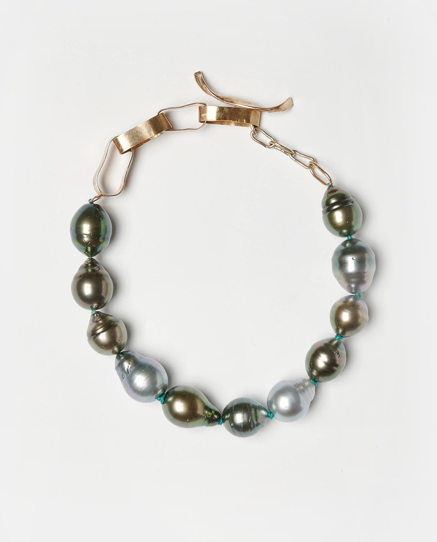 Tahitian Pearl Bracelet 9ct gold linked clasps