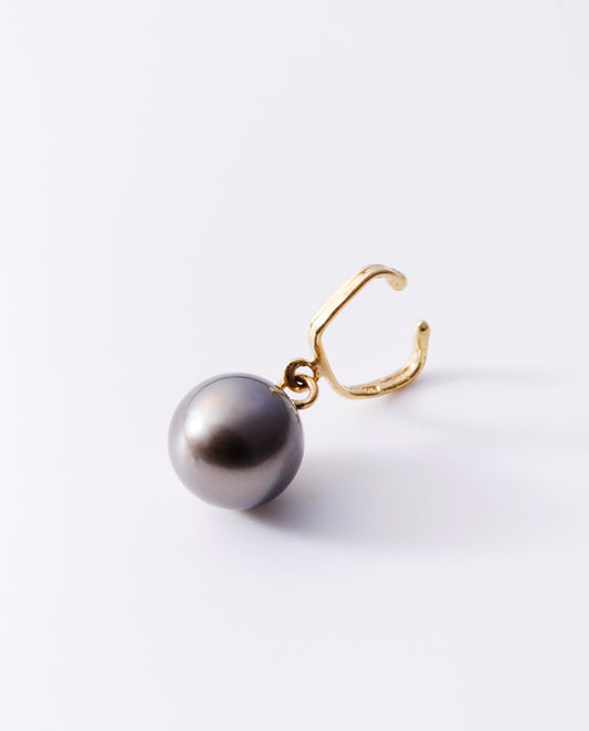 One Thing Ear cuff Tahitian Pearl