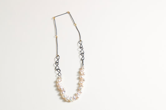 Dreamy Petal Vein Necklace