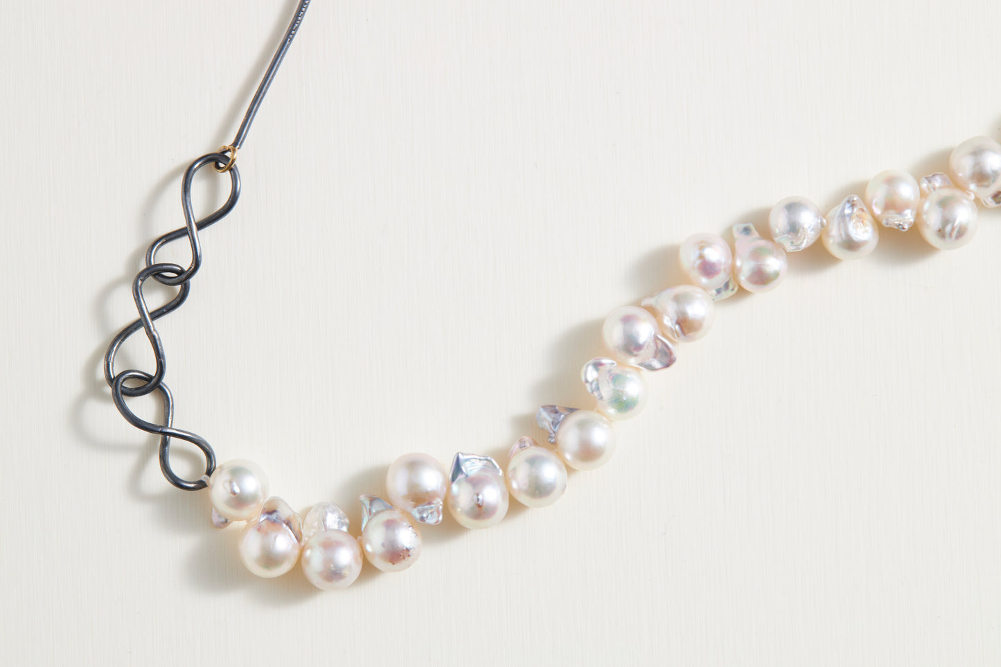 Dreamy Petal Vein Necklace