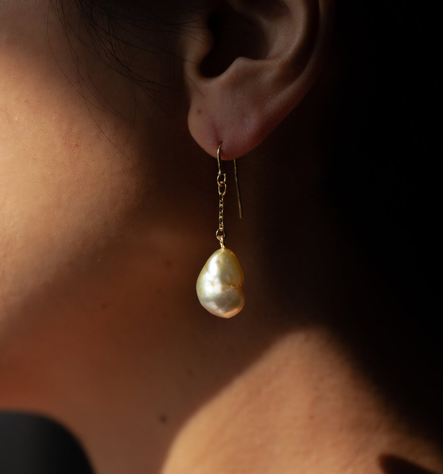 Lemonade pearl Single Earring -South Sea pearl