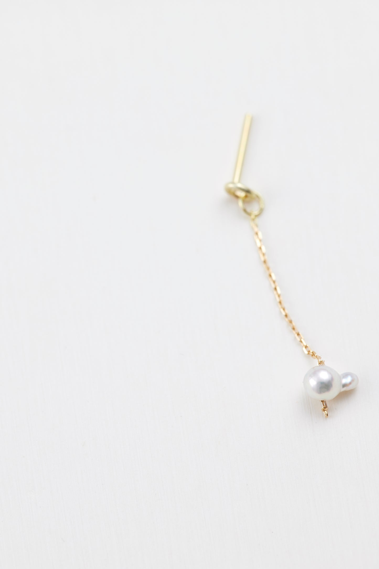 Line earring Small -single Akoya pearl